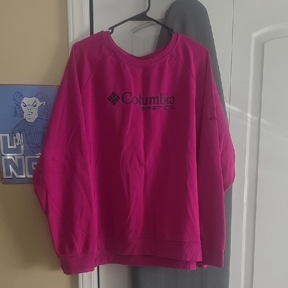 Columbia Women's Vibrant Pink Sweatshirt